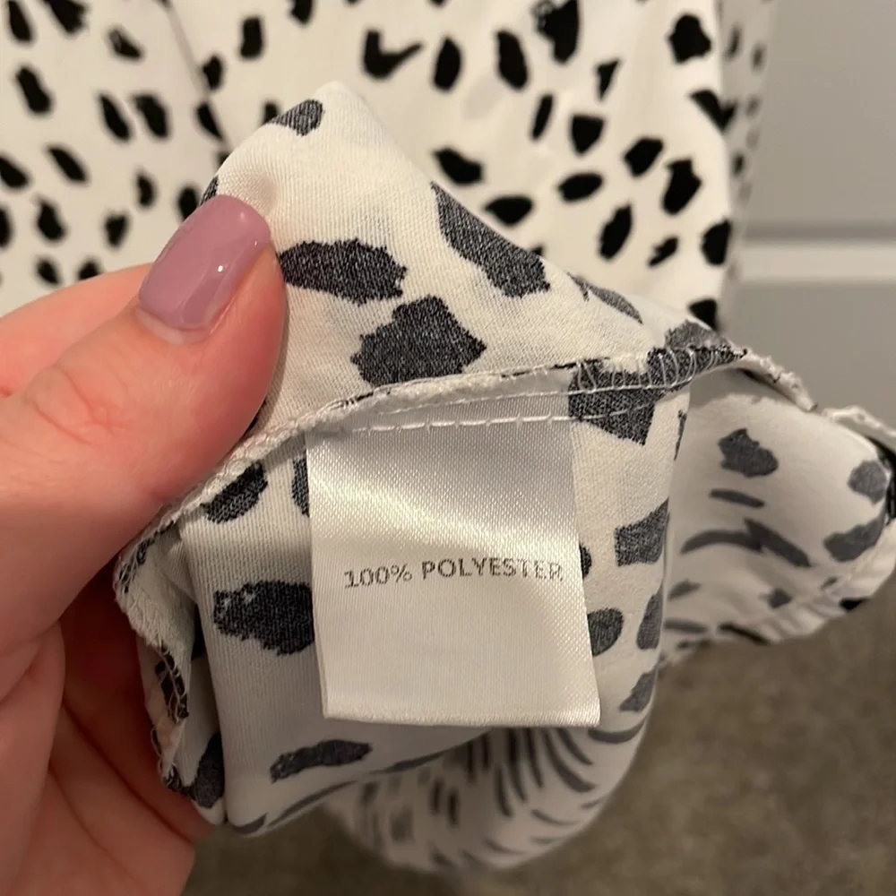 Avanova Women's Leopard Printed Ruffle Hem Long Sleeve Mock Neck Blouses Top - Picture 7 of 12